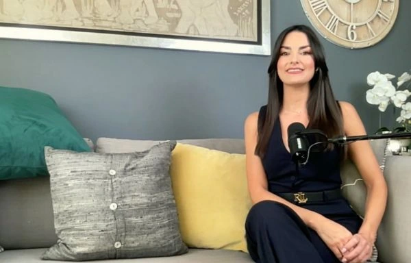 Alejandra Molina